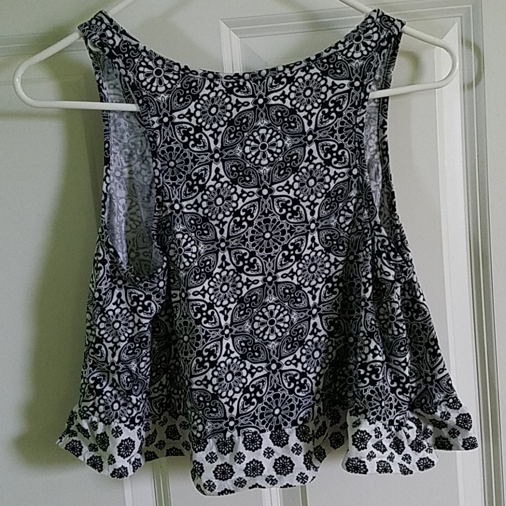 Patterned Tank Top - Picture 4 of 4